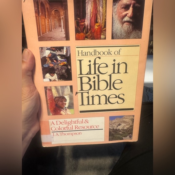 Handbook of Life in Bible times by J. A. Thompson (Library Copy) - Picture 1 of 12